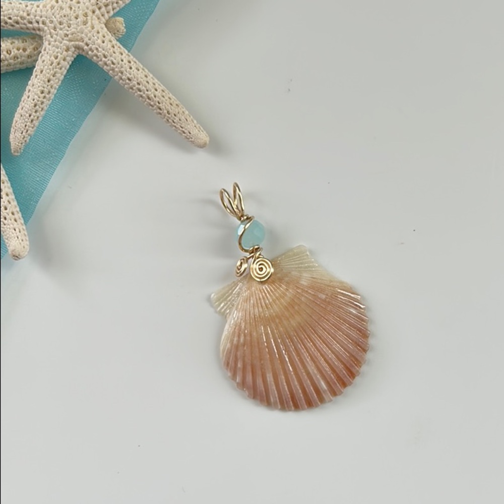 Small Peach Calico Shell Pendant with Aquamarine Gemstone